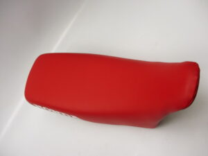 Buddy/Zadel - Rood + wit "HONDA" Opnieuw bekleed