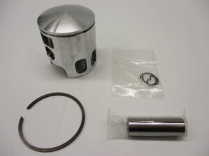 Zuigerset 70cc - 44,50mm - Incl. inlaatpoort 1 zuigerveer