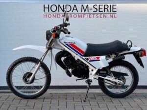 Nieuw gebouwde Zwitserse Honda MT5 HM167