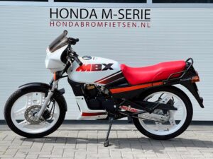 Super bizar snelle Honda MBX80 Rainbow (HC04)