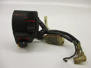 Lichtschakelaar origineel TEC Honda MBX50 AC05 (gebruikt maar goed werkend) zonder claxon